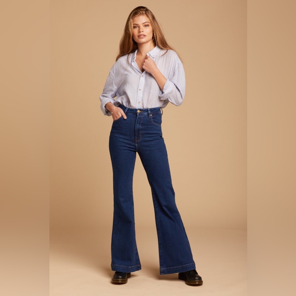 NWT 🏷👖 ROLLA'S Eastcoast Flare High Rise Jeans, 28"